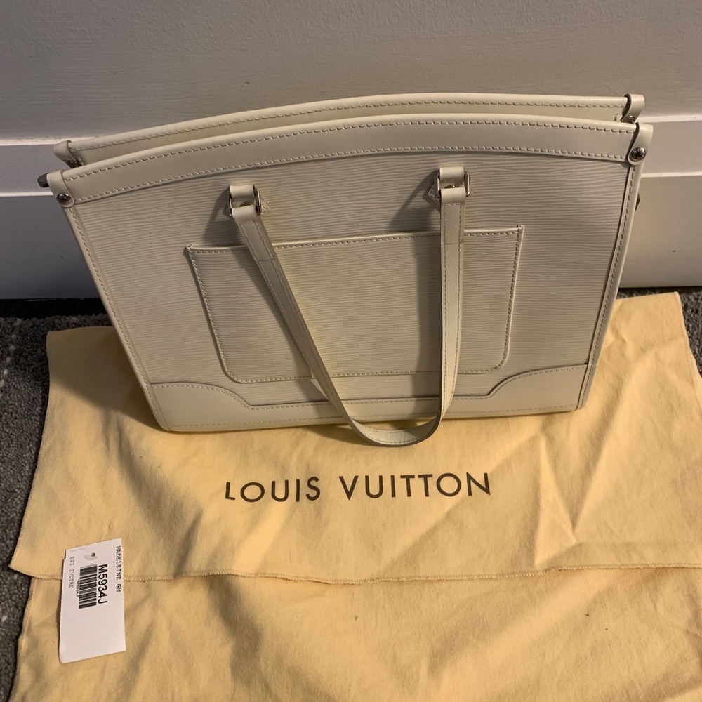 Authentic Louis Vuitton Madeline GM White Epi Leather Tote Bag